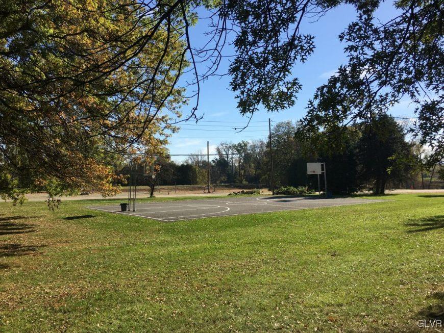 Upper Macungie Twp, Pennsylvania 18031, United States, 3 Bedrooms Bedrooms, ,2 BathroomsBathrooms,Residential,Active,80281