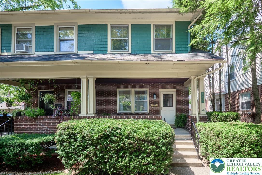 1203 N New Street