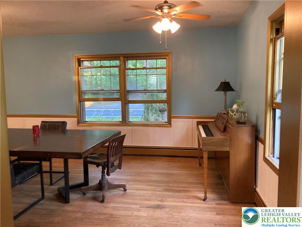 Springfield Twp, Pennsylvania 18077, United States, 4 Bedrooms Bedrooms, ,3 BathroomsBathrooms,Residential,Active,168943