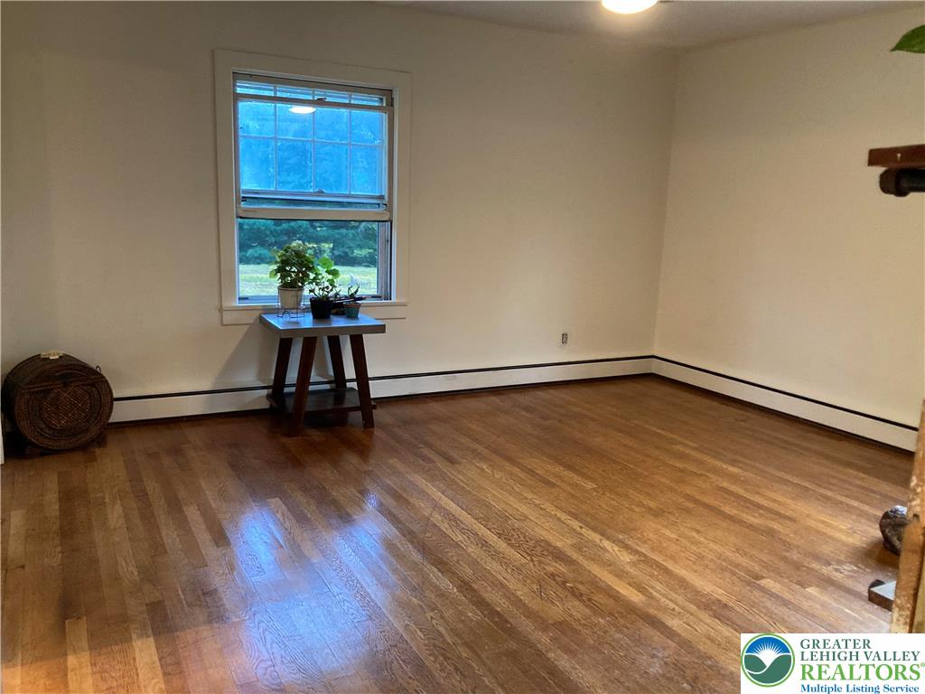 Springfield Twp, Pennsylvania 18077, United States, 4 Bedrooms Bedrooms, ,3 BathroomsBathrooms,Residential,Active,168943