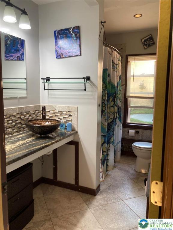 Springfield Twp, Pennsylvania 18077, United States, 4 Bedrooms Bedrooms, ,3 BathroomsBathrooms,Residential,Active,168943