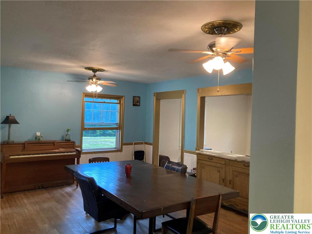 Springfield Twp, Pennsylvania 18077, United States, 4 Bedrooms Bedrooms, ,3 BathroomsBathrooms,Residential,Active,168943