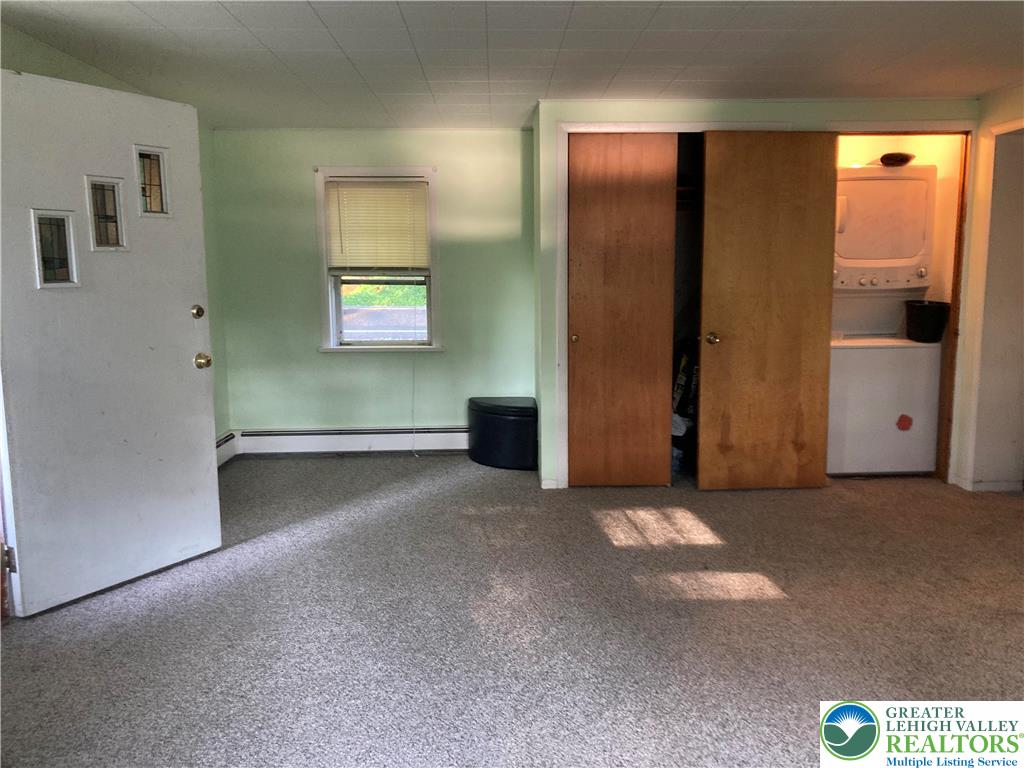 Springfield Twp, Pennsylvania 18077, United States, 4 Bedrooms Bedrooms, ,3 BathroomsBathrooms,Residential,Active,168943