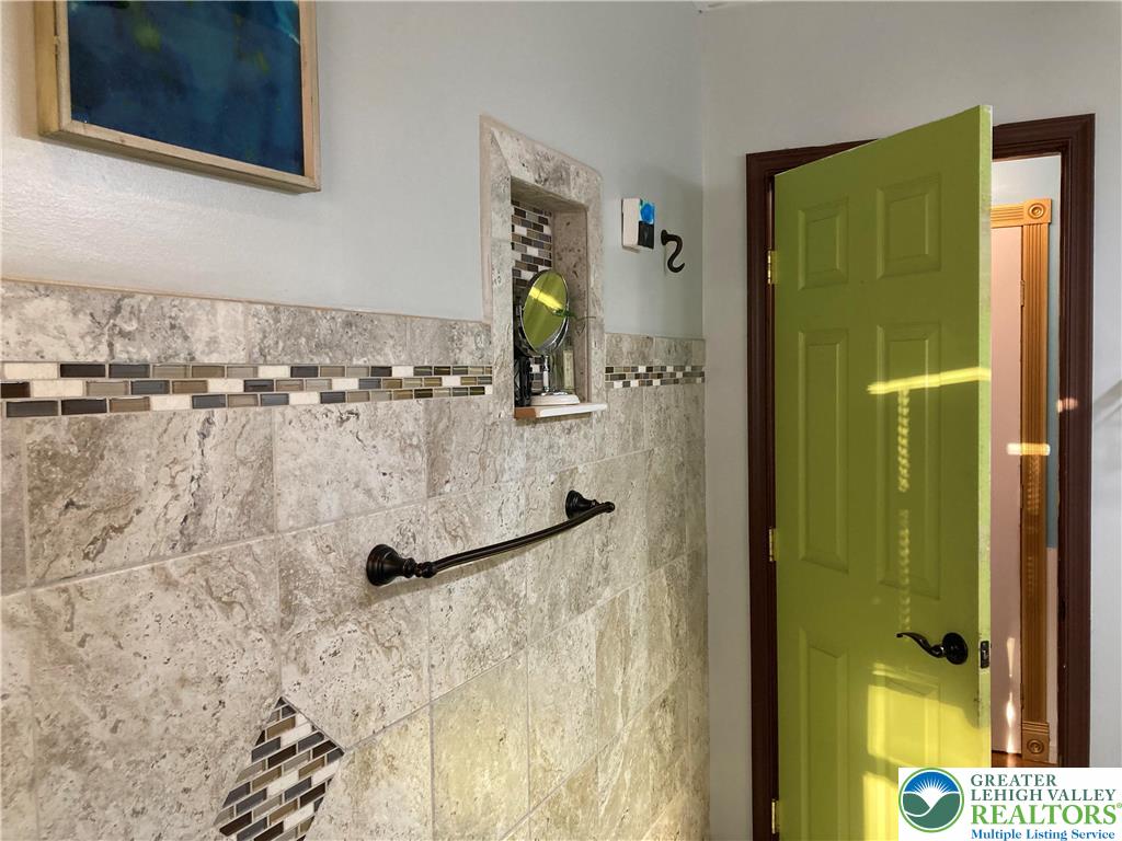 Springfield Twp, Pennsylvania 18077, United States, 4 Bedrooms Bedrooms, ,3 BathroomsBathrooms,Residential,Active,168943