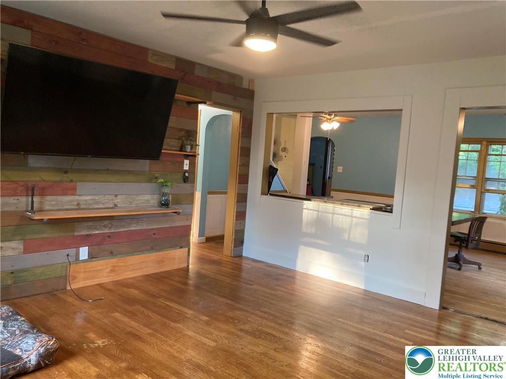 Springfield Twp, Pennsylvania 18077, United States, 4 Bedrooms Bedrooms, ,3 BathroomsBathrooms,Residential,Active,168943