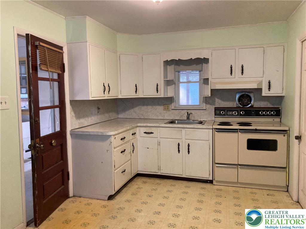 Springfield Twp, Pennsylvania 18077, United States, 4 Bedrooms Bedrooms, ,3 BathroomsBathrooms,Residential,Active,168943