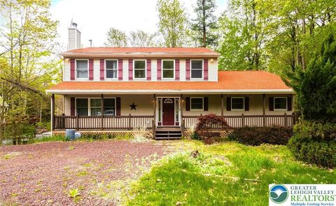 Photo of 533 Maxatawny Drive, Coolbaugh Twp, PA 18347 (MLS # 761991) Photo of 533 Maxatawny Drive, Coolbaugh Twp, PA 18347 (MLS # 761991)