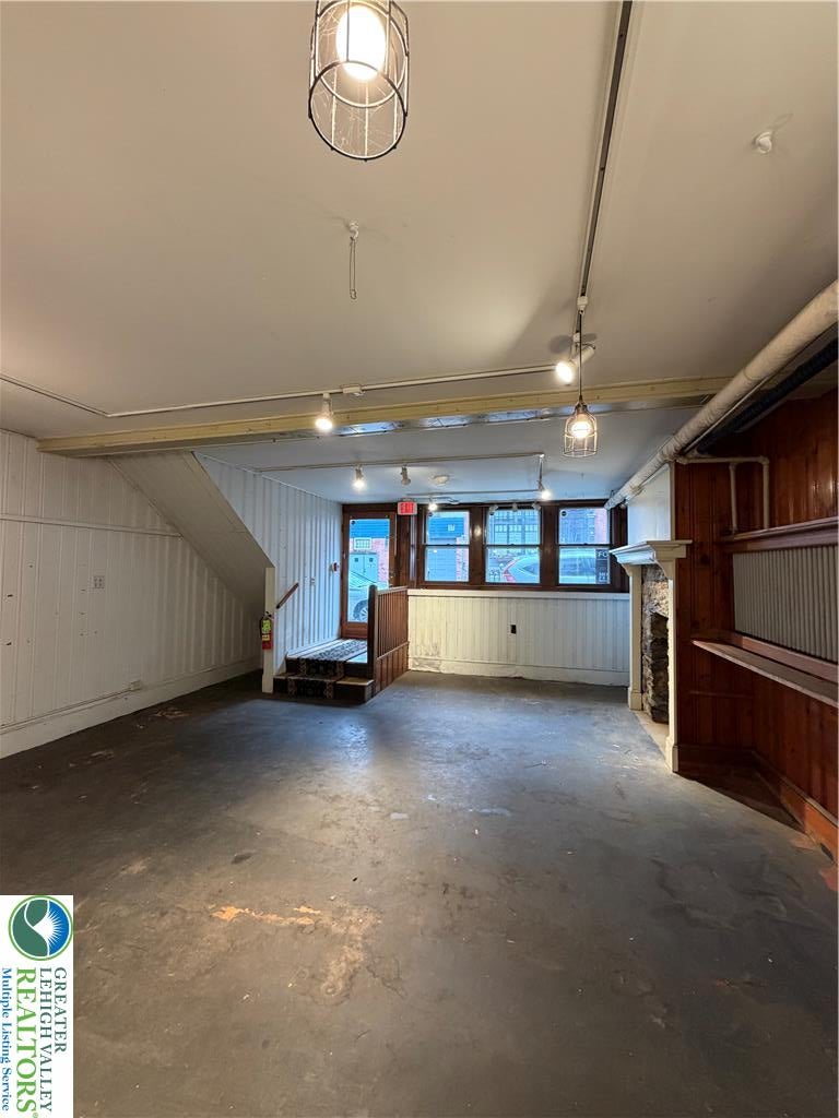 21 N 2nd Street Commercial