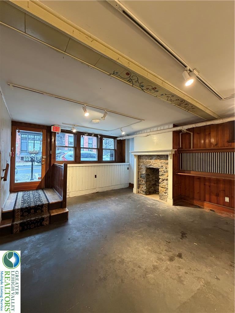 21 N 2nd Street Commercial