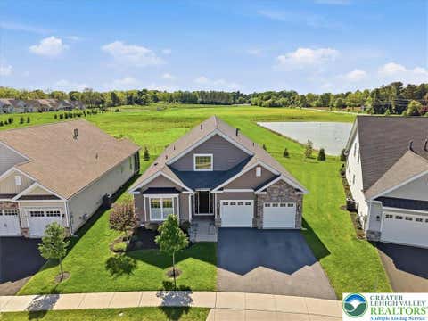 Homes For Sale - 3991 Victors Way<br/> Easton, PA 18045