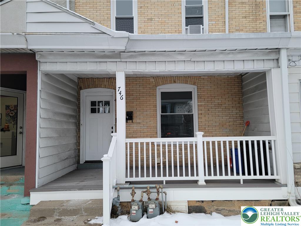746 Linden Street 2