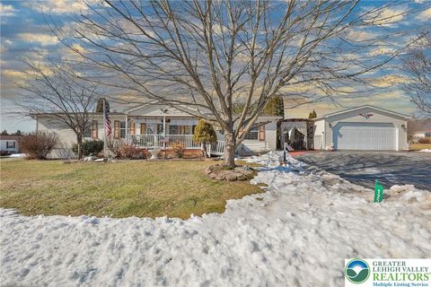 Photo of 1233 Valley Forge Drive, Lehigh Twp, PA 18088 (MLS # 772183)