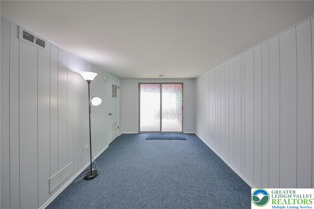 Allentown City, Pennsylvania 18103, United States, 3 Bedrooms Bedrooms, ,2 BathroomsBathrooms,Residential,Active,227385