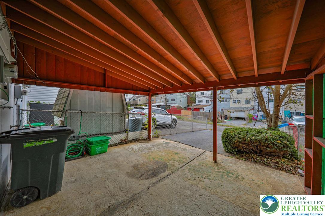 Allentown City, Pennsylvania 18103, United States, 3 Bedrooms Bedrooms, ,2 BathroomsBathrooms,Residential,Active,227385