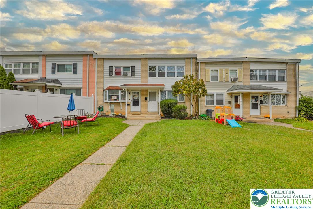 Allentown City, Pennsylvania 18103, United States, 3 Bedrooms Bedrooms, ,2 BathroomsBathrooms,Residential,Active,227385