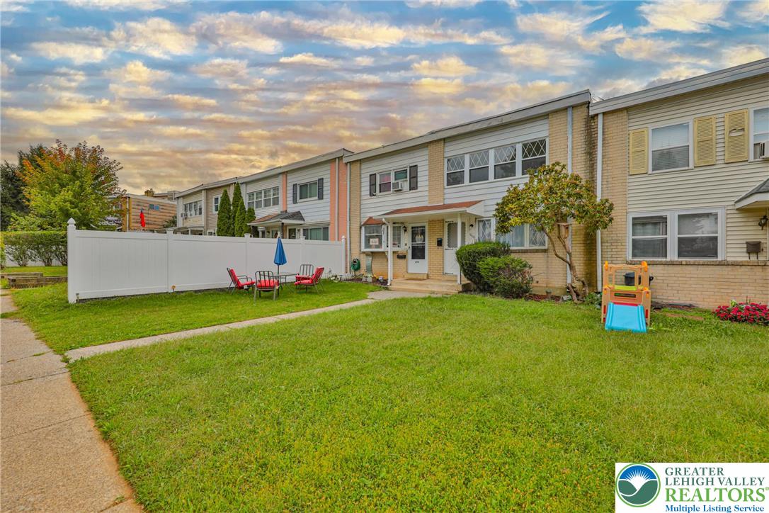 Allentown City, Pennsylvania 18103, United States, 3 Bedrooms Bedrooms, ,2 BathroomsBathrooms,Residential,Active,227385