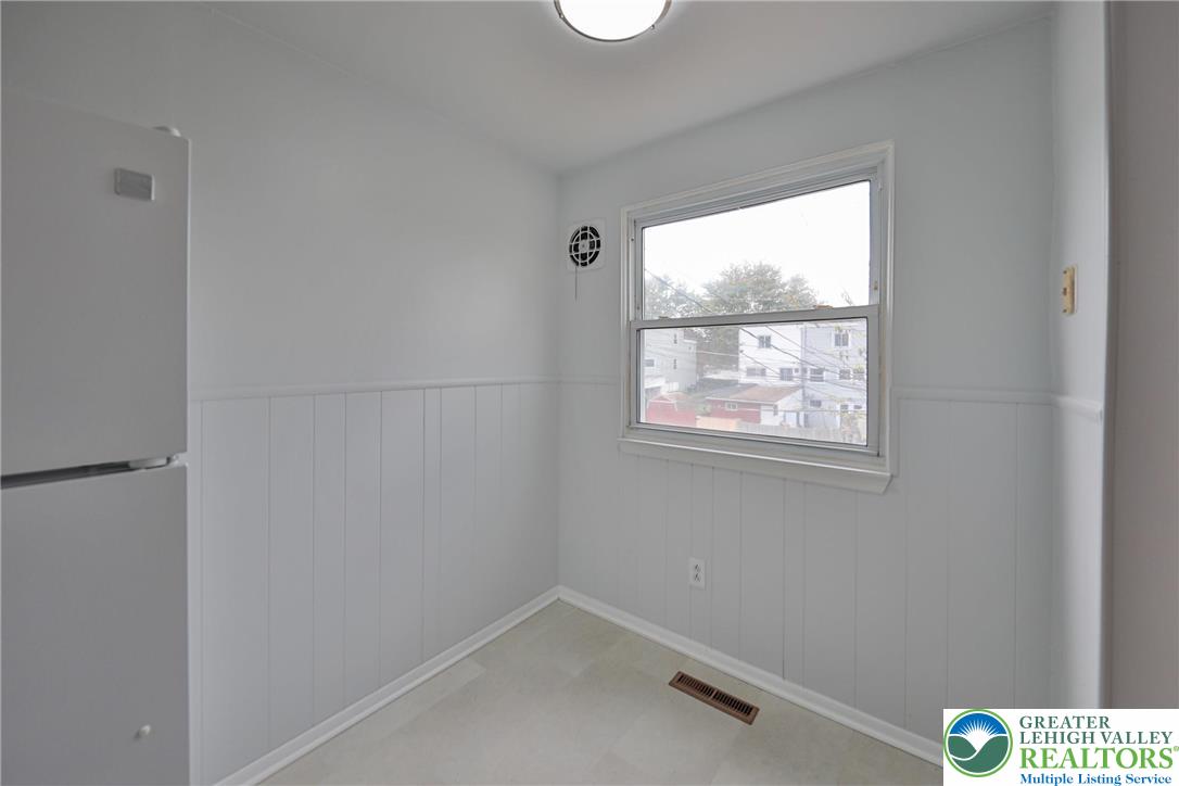 Allentown City, Pennsylvania 18103, United States, 3 Bedrooms Bedrooms, ,2 BathroomsBathrooms,Residential,Active,227385