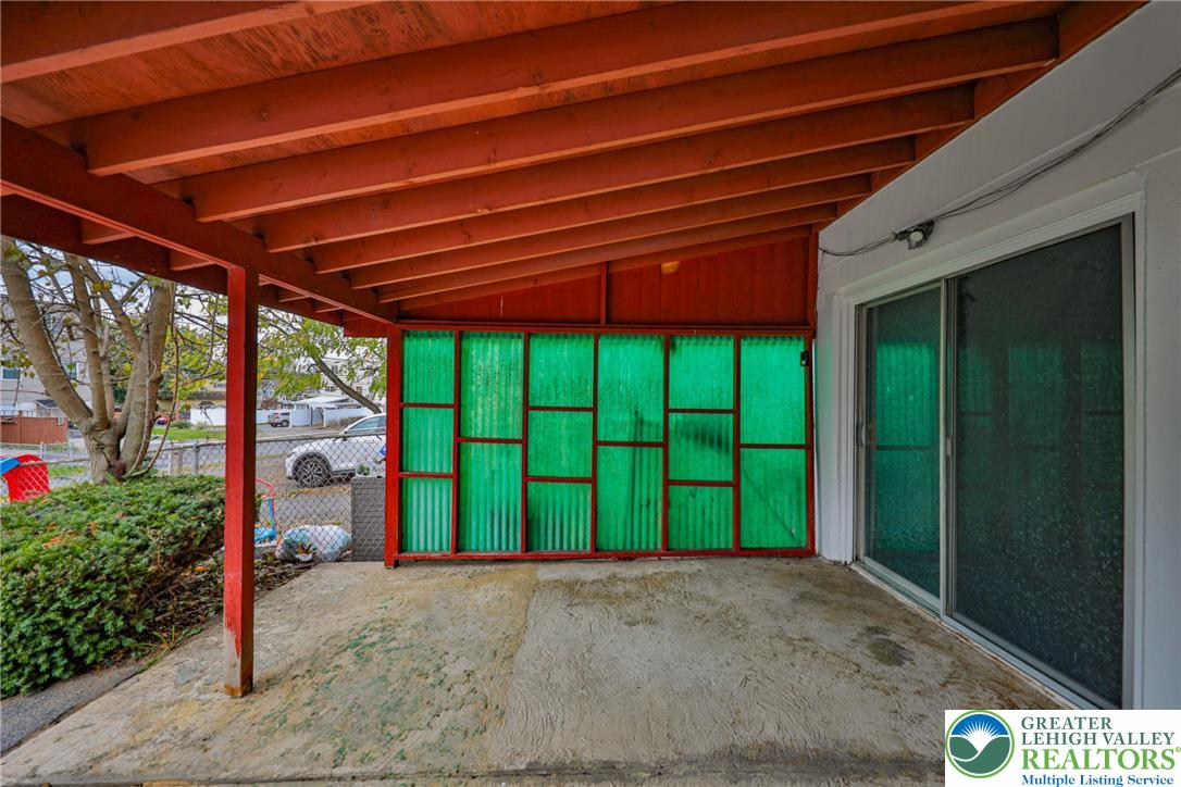 Allentown City, Pennsylvania 18103, United States, 3 Bedrooms Bedrooms, ,2 BathroomsBathrooms,Residential,Active,227385