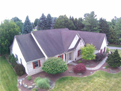 Homes For Sale - 1005 Buckingham Drive<br/> Salisbury Twp, PA 18103