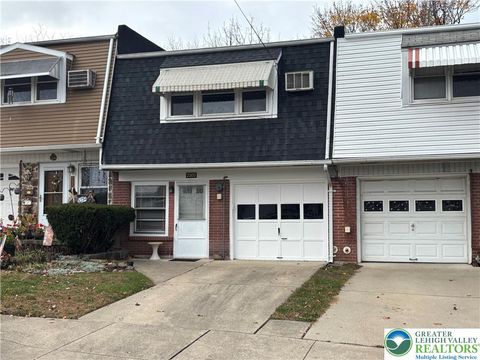 Photo of 2303 4th Street, Wilson Boro, PA 18042 (MLS # 767903)