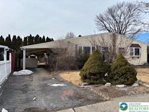 Photo of 1527 Livingston Street, Bethlehem, PA 18017 (MLS # 772668)