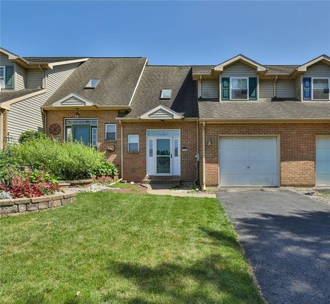Townhouse For Rent - 124 Stephanie Drive<br/> Palmer Twp, PA 18045