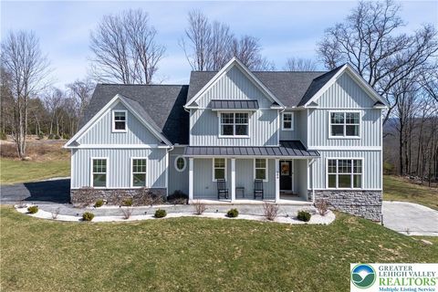 Homes For Sale - 106 Lumbermill Lane<br/> Stroudsburg, PA 18360