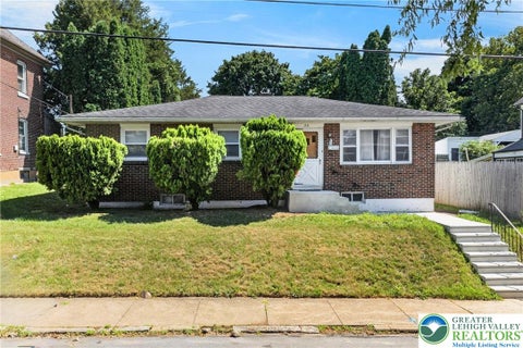 Homes For Sale - 332 W Lincoln Street<br/> Northampton County, Easton, PA 18042