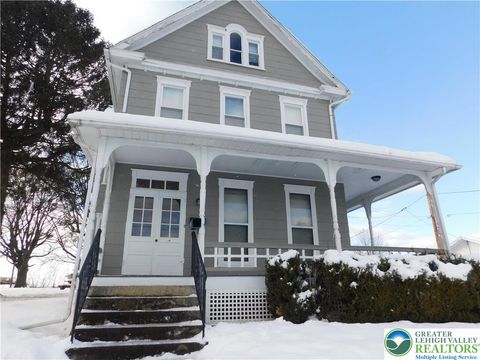 Photo of 300 S 9th Street #2/upstairs, Lehighton Boro, PA 18235 (MLS # 769442)