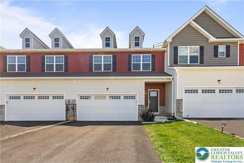 Photo of 93 Timber Trail #46, Palmer Twp, PA 18045 (MLS # 766996)