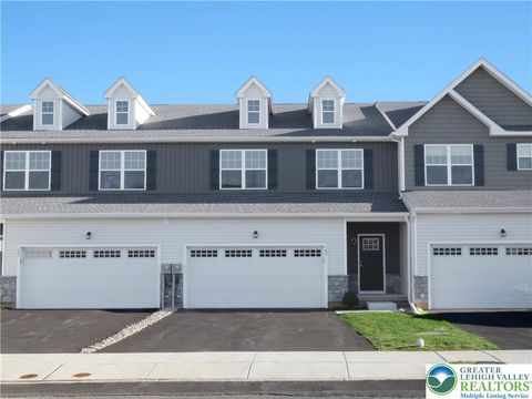 Photo of 103 Timber Trail #50, Palmer Twp, PA 18045 (MLS # 766271)