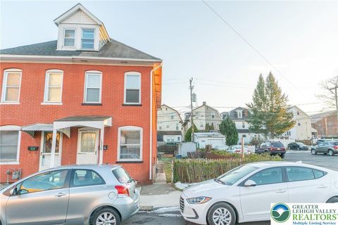 Photo of 1536 Spruce Street, Wilson Boro, PA 18042 (MLS # 765915)