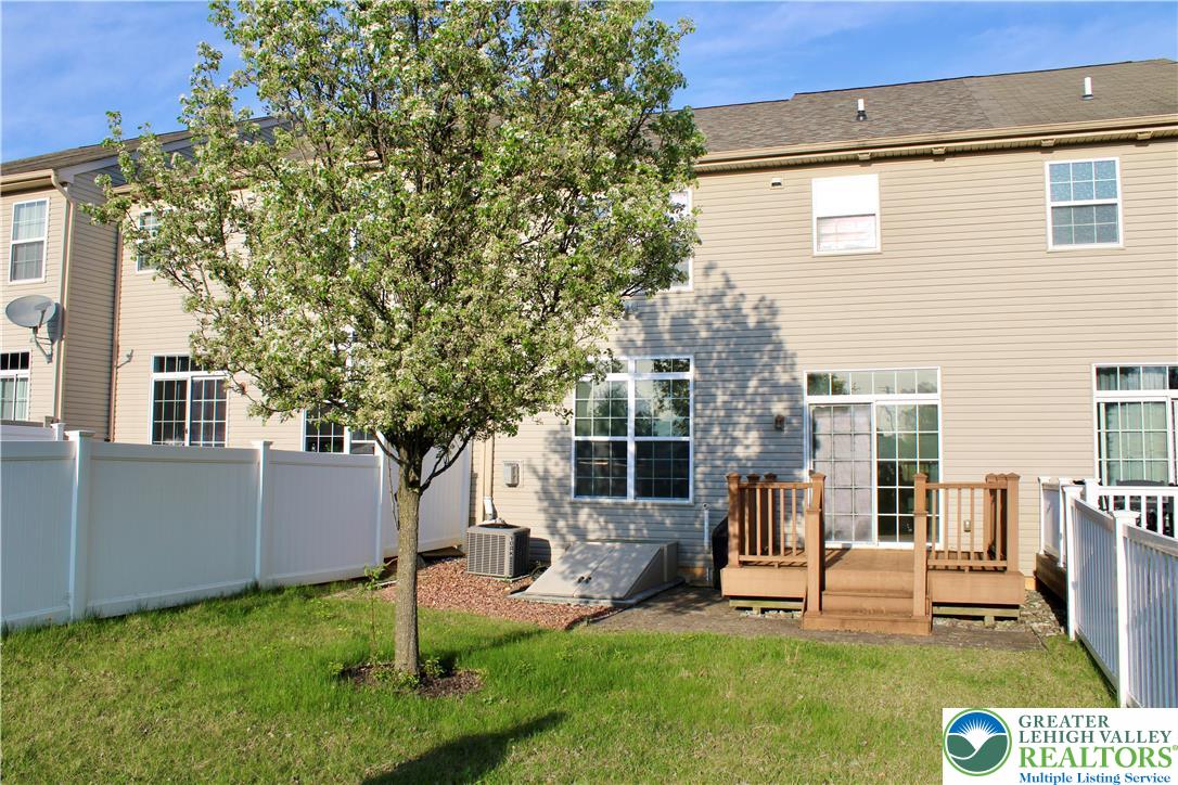 Allentown City, Pennsylvania 18104, United States, 3 Bedrooms Bedrooms, ,3 BathroomsBathrooms,Residential,Active,119759