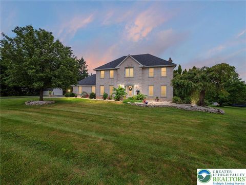 Photo of 3739 Lindy Drive, Whitehall, PA 18069 (MLS # 764428) Photo of 3739 Lindy Drive, Whitehall, PA 18069 (MLS # 764428)