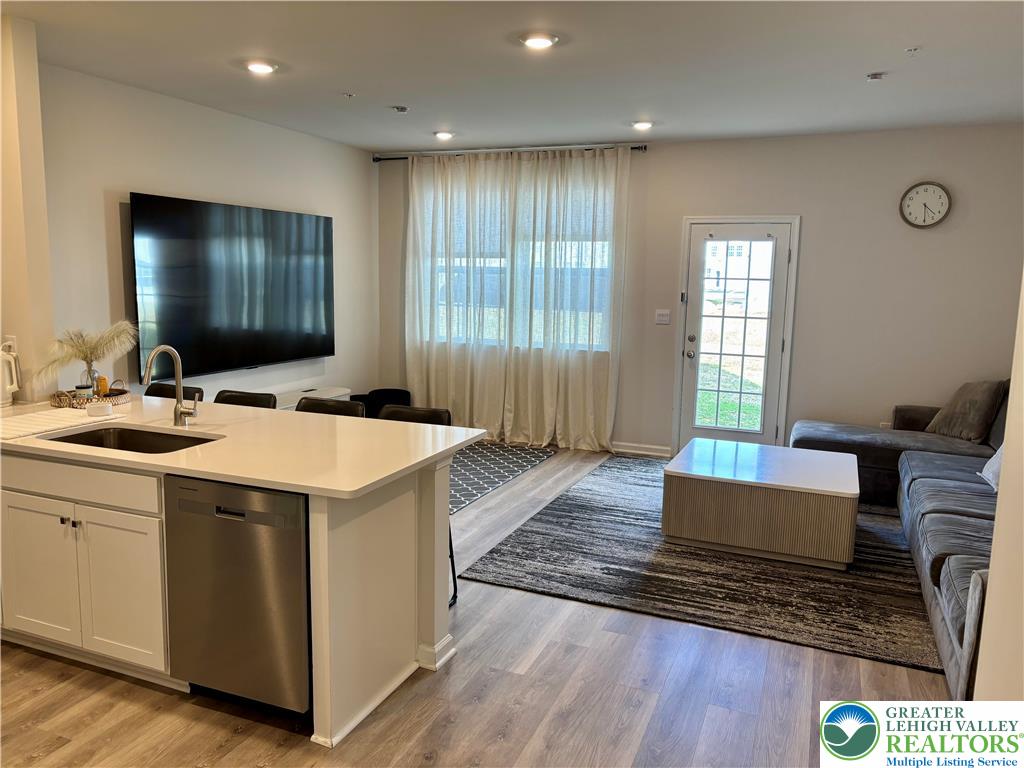 1237 MARTIN Road