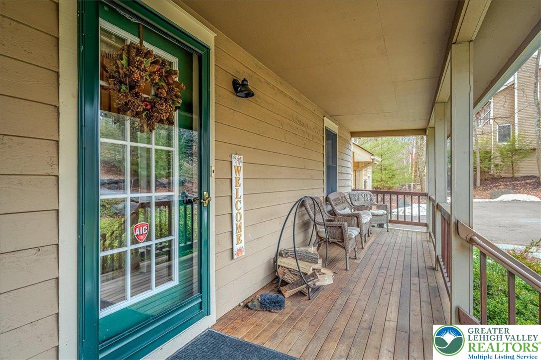 723 Lower Deer Valley Road