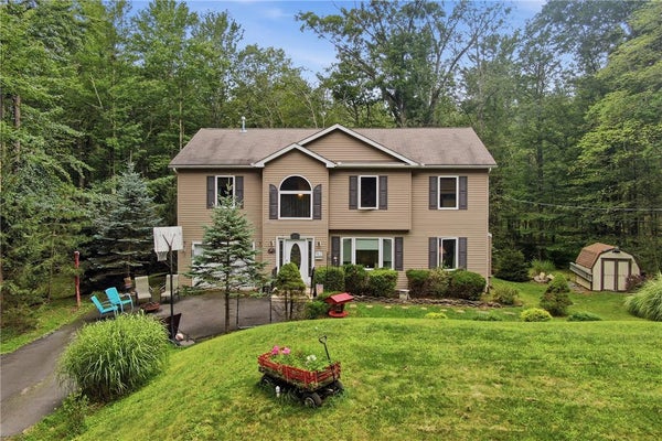 110 AARON DR, POCONO LAKE, PA 18347 - Image afe87dbc7abe1cc1fa7311ec8e8bbdb4/4145453952