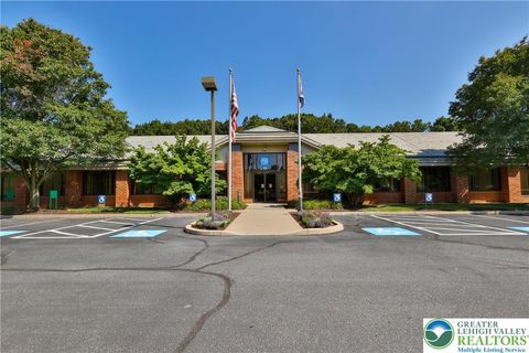 Photo of 1455 Valley Center Parkway #150, Hanover Twp, PA 18017 (MLS # 762973) Photo of 1455 Valley Center Parkway #150, Hanover Twp, PA 18017 (MLS # 762973)