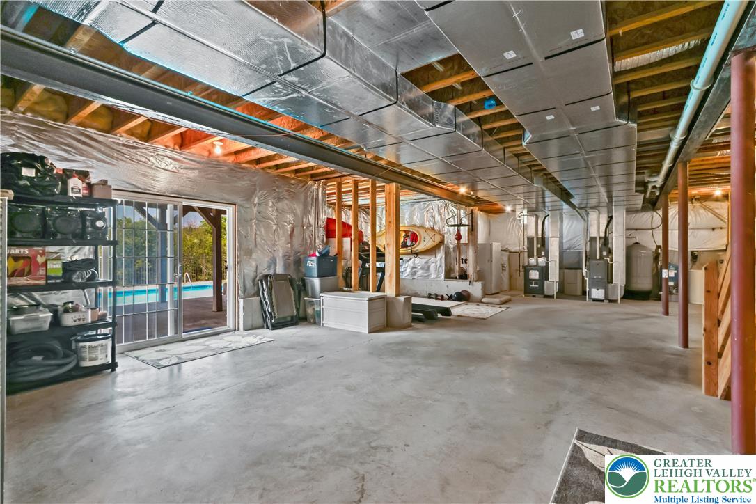 Weisenberg Twp, Pennsylvania 19530, United States, 5 Bedrooms Bedrooms, ,3 BathroomsBathrooms,Residential,Pending,188594