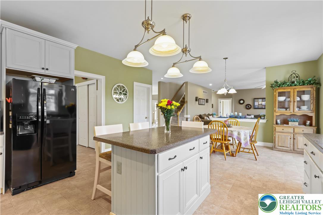 Weisenberg Twp, Pennsylvania 19530, United States, 5 Bedrooms Bedrooms, ,3 BathroomsBathrooms,Residential,Pending,188594