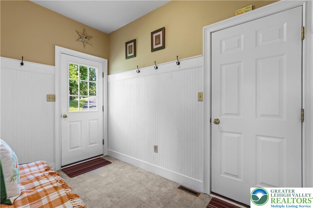 Weisenberg Twp, Pennsylvania 19530, United States, 5 Bedrooms Bedrooms, ,3 BathroomsBathrooms,Residential,Pending,188594