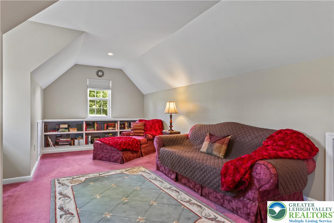 Weisenberg Twp, Pennsylvania 19530, United States, 5 Bedrooms Bedrooms, ,3 BathroomsBathrooms,Residential,Pending,188594