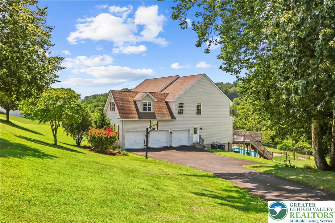 Weisenberg Twp, Pennsylvania 19530, United States, 5 Bedrooms Bedrooms, ,3 BathroomsBathrooms,Residential,Pending,188594
