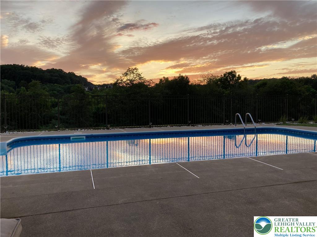 Weisenberg Twp, Pennsylvania 19530, United States, 5 Bedrooms Bedrooms, ,3 BathroomsBathrooms,Residential,Pending,188594