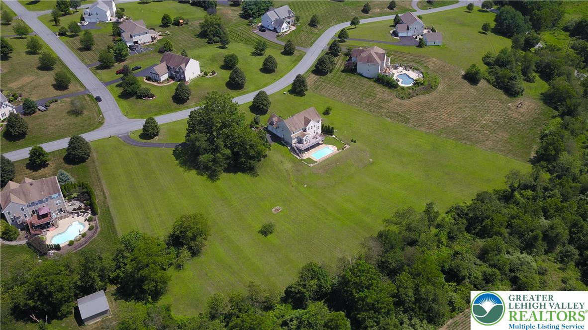 Weisenberg Twp, Pennsylvania 19530, United States, 5 Bedrooms Bedrooms, ,3 BathroomsBathrooms,Residential,Pending,188594
