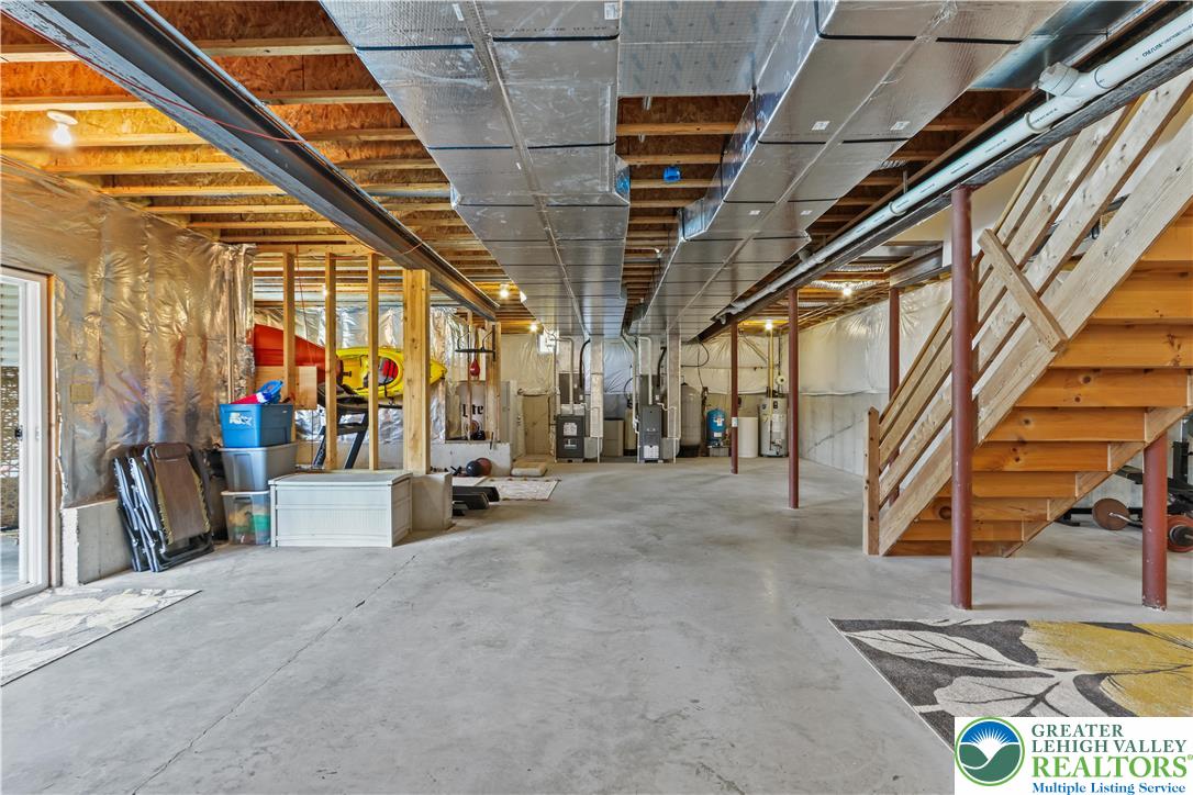 Weisenberg Twp, Pennsylvania 19530, United States, 5 Bedrooms Bedrooms, ,3 BathroomsBathrooms,Residential,Pending,188594