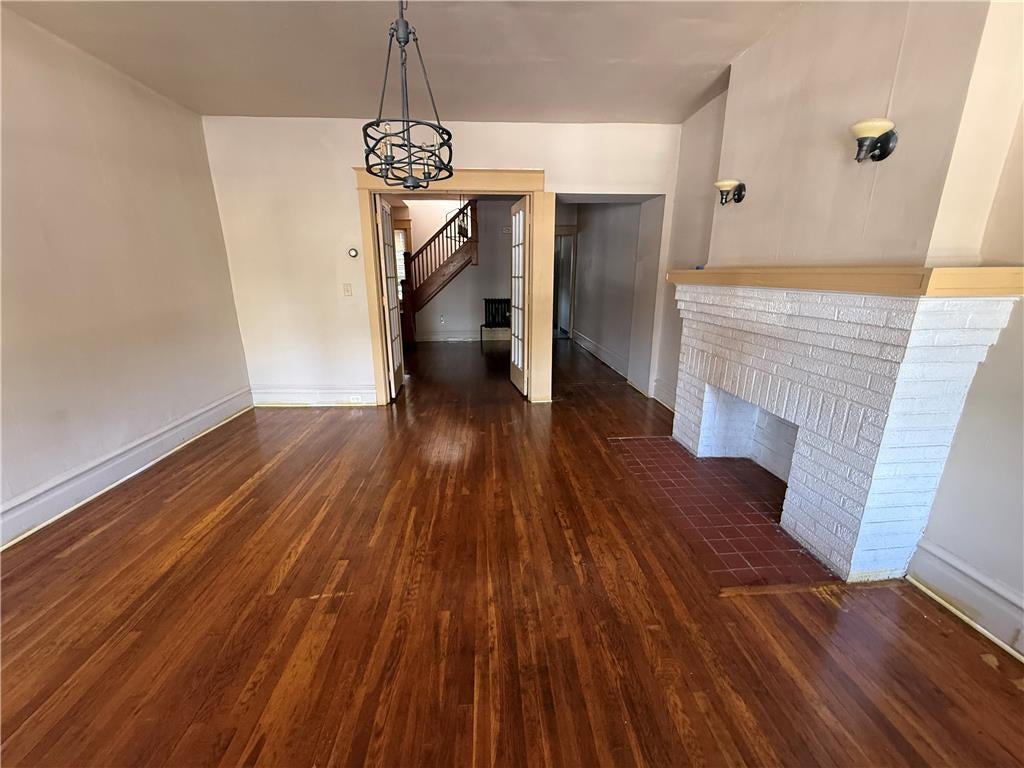 823 Main Street