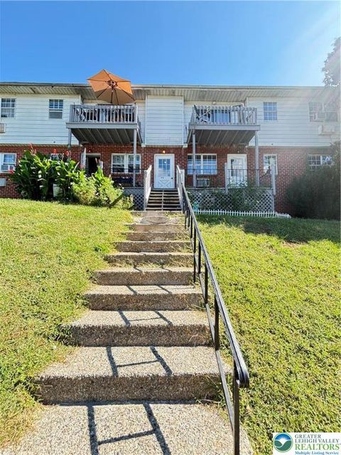 Photo of 830 Susquehanna Street W #8, Allentown, PA 18102 (MLS # 766542) Photo of 830 Susquehanna Street W #8, Allentown, PA 18102 (MLS # 766542)
