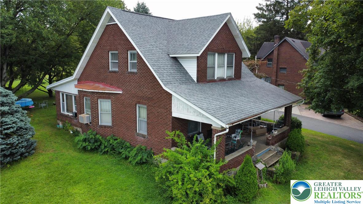 1515 Sullivan Trail