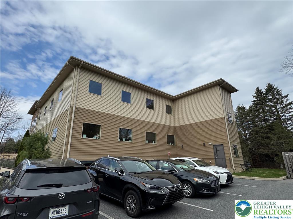 5250 Freemansburg Avenue